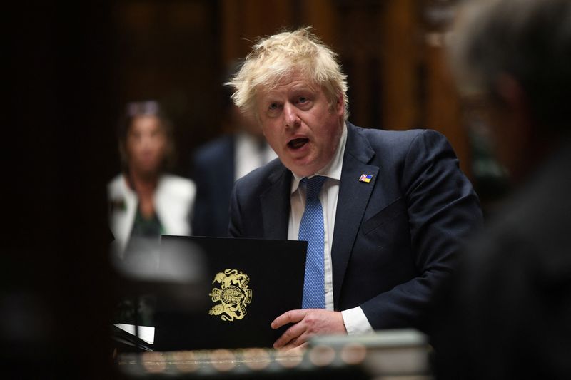 &copy; Reuters. Le Premier ministre britannique Boris Johnson a comparé des négociations avec le président russe Vladimir Poutine à une opposition avec un crocodile, prévenant l'Ukraine qu'il sera difficile d'obtenir un accord de paix avec un chef d'Etat qu'il juge 