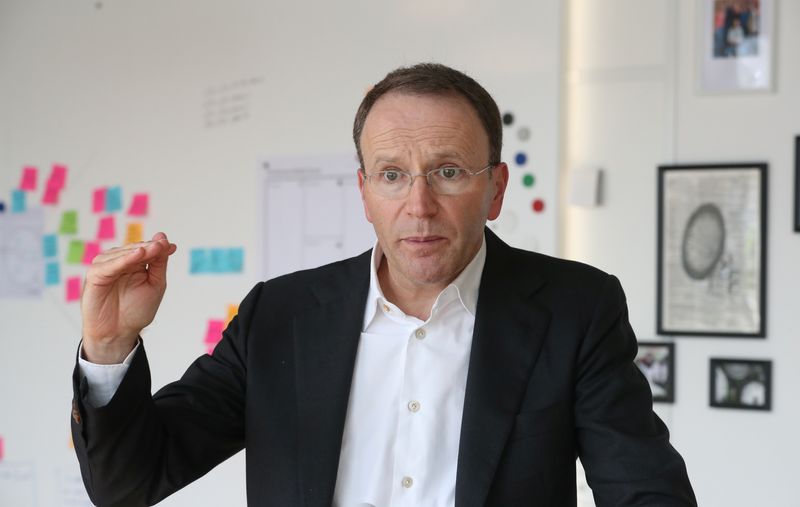 &copy; Reuters. FILE PHOTO: CEO Mark Schneider of Nestle gestures during an interview with Reuters in Konolfingen, Switzerland September 28, 2020. REUTERS/Arnd Wiegmann/File Photo