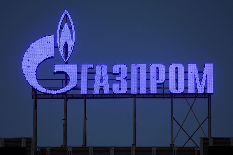 &copy; Reuters. FILE PHOTO: The logo of Gazprom company is seen on the facade of a business centre in Saint Petersburg, Russia March 31, 2022.  REUTERS/REUTERS PHOTOGRAPHER/File Photo