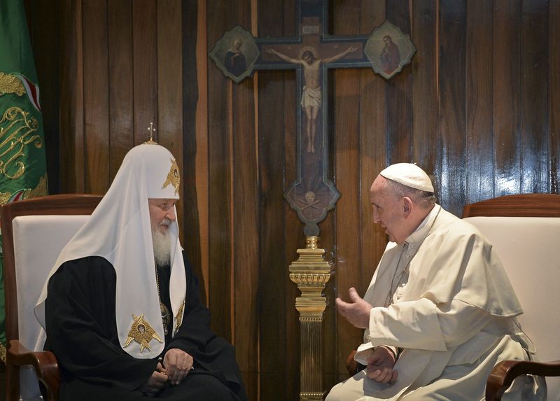 &copy; Reuters. Papa Francisco e Patriarca ortodoxo russo Kirill durante reunião em Havana
12/02/2016 REUTERS/Adalberto Roque/Pool