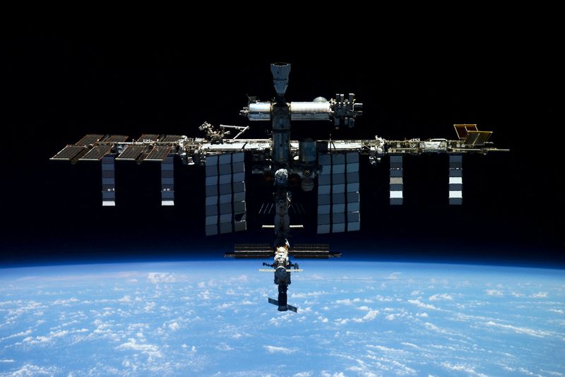 &copy; Reuters. The International Space Station (ISS) is photographed by Expedition 66 crew member Roscosmos cosmonaut Pyotr Dubrov from the Soyuz MS-19 spacecraft, in this image released April 20, 2022. Pyotr Dubrov/Roscosmos/Handout via REUTERS  