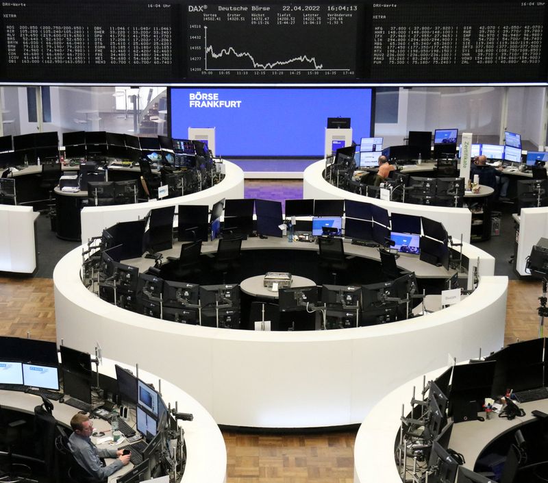 &copy; Reuters. FILE PHOTO: The German share price index DAX graph is pictured at the stock exchange in Frankfurt, Germany, April 22, 2022.    REUTERS/Staff