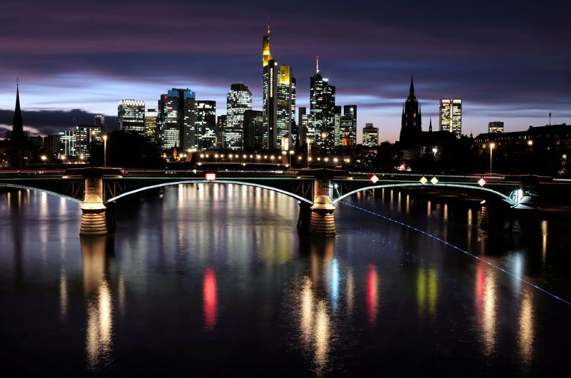 &copy; Reuters. Vista de distrito financeiro de Frankfurt
26/10/2020
REUTERS/Kai Pfaffenbach