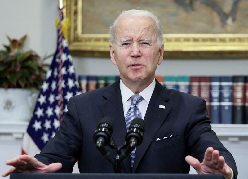 &copy; Reuters. FILE PHOTO: U.S. President Joe Biden during a speech in the Roosevelt Room at the White House in Washington, U.S., April 21, 2022. REUTERS/Evelyn Hockstein/File Photo