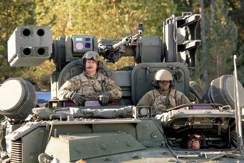 &copy; Reuters. FILE PHOTO: U.S. troops prepare to fire Stinger missiles from their Stryker armored fighting vehicle during Saber Strike military drill in Rutja, Estonia March 10, 2022. REUTERS/Ints Kalnins