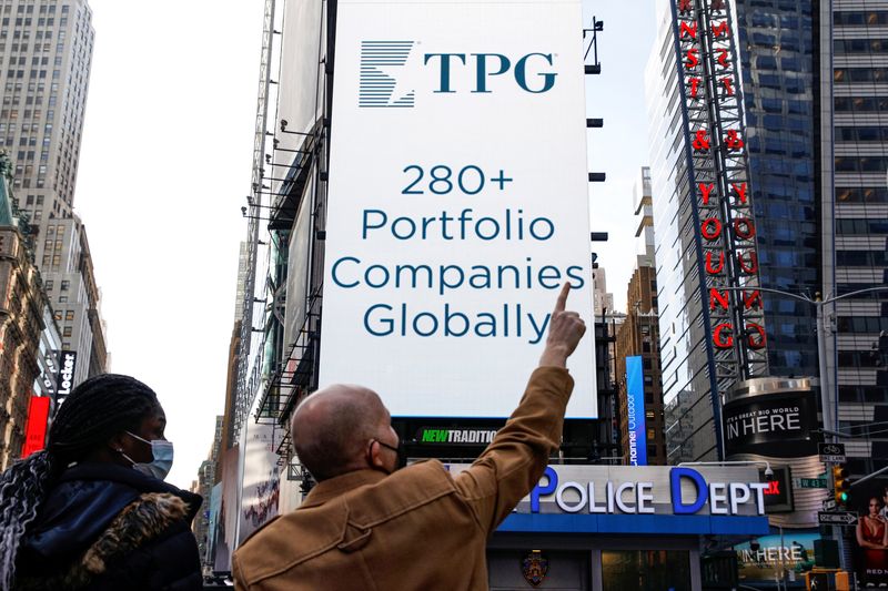&copy; Reuters. FILE PHOTO: A screen announces the listing of Private-equity firm TPG, during the IPO at the Nasdaq Market site in Times Square in New York City, U.S., January 13, 2022.  REUTERS/Brendan McDermid/File Photo