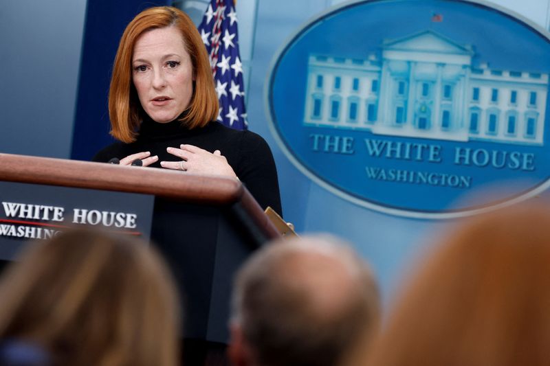 &copy; Reuters. المتحدثة باسم البيت الأبيض جين ساكي في واشنطن يوم 18 ابريل نيسان 2022. تصوير: جوناثان إرنست - رويترز.