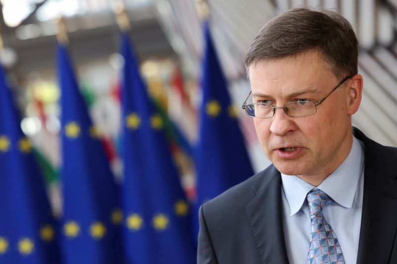 &copy; Reuters. FILE PHOTO: European Commission Vice-President Valdis Dombrovskis arrives at a Eurozone finance ministers meeting in Brussels, Belgium March 14, 2022. REUTERS/Yves Herman