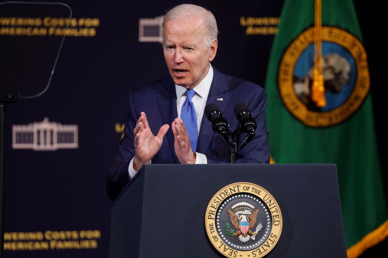 &copy; Reuters. FILE PHOTO: U.S. President Joe Biden delivers remarks on the economy, healthcare and energy costs to families, at Green River College in Auburn, Washington, U.S. April 22, 2022. REUTERS/Jonathan Ernst