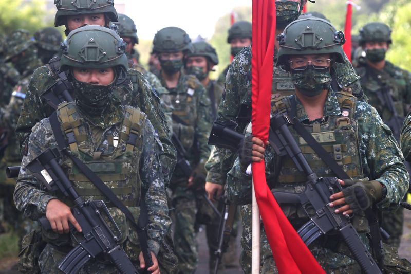 &copy; Reuters. Soldados marcham para se posicionarem durante exercício militar em Tainan, Taiwan
14/09/2021 REUTERS/Ann Wang