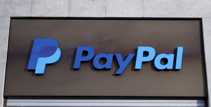 &copy; Reuters. FILE PHOTO: The PayPal logo is seen at an office building in Berlin, Germany, March 5, 2019. REUTERS/Fabrizio Bensch