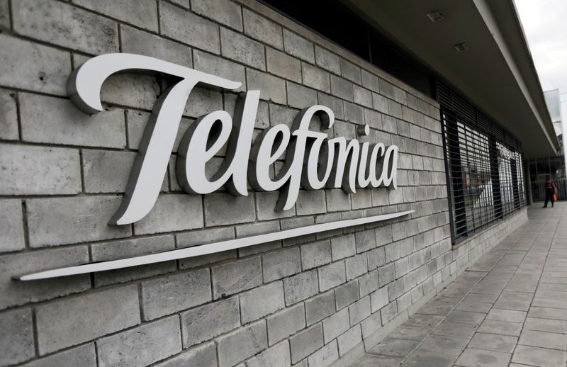 &copy; Reuters. FILE PHOTO: The logo of Telefonica is seen on company's headquarters in Bogota, Colombia May 28, 2019. REUTERS/Luisa Gonzalez