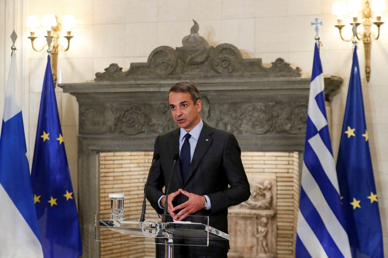 &copy; Reuters. رئيس الوزراء اليونان كيرياكوس ميتسوتاكيس يتحدث في أثينا يوم الخميس. تصوير: كوستاس بالتاس - رويترز. 
