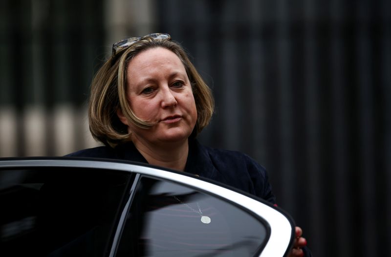 © Reuters. Ministra do Comércio do Reino Unido, Anne-Marie Trevelyan, deixa residência oficial do primeiro-ministro em Londres
25/01/2022 REUTERS/Henry Nicholls