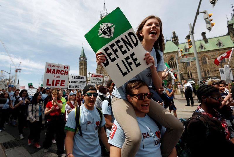 &copy; Reuters. Manifestante antiaborto em Ottawa, no Canadá
08/05/2014
REUTERS/Chris Wattie