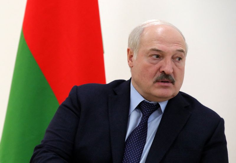 &copy; Reuters. Il presidente bielorusso Alexander Lukashenko in Russia. Sputnik/Mikhail Klimentyev/Kremlin via REUTERS 