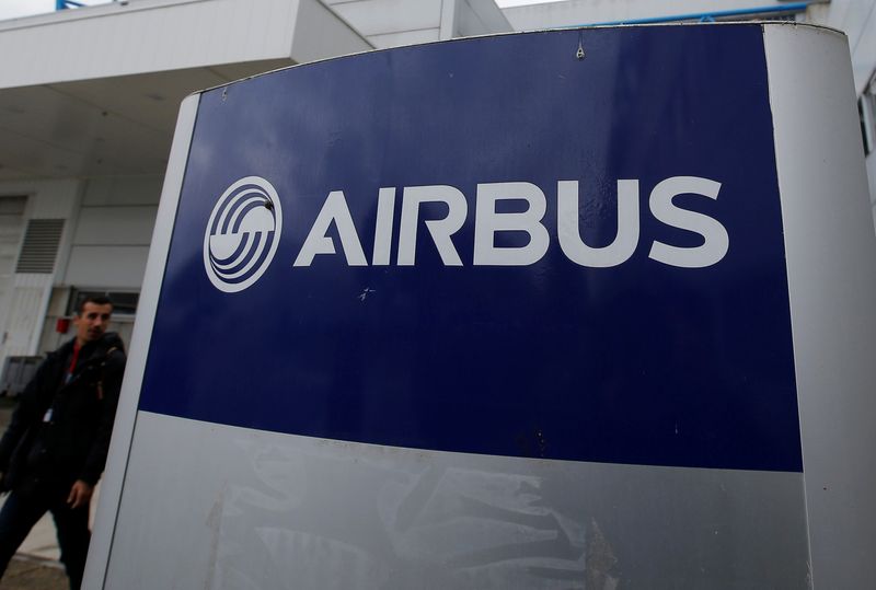 &copy; Reuters. Les autorités européennes de l'aviation civile envisagent d'imposer des modifications importantes à la conception des "carénages de soubassement" du futur Airbus A321XLR, ce qui pourrait retarder son lancement, selon une source industrielle de premier