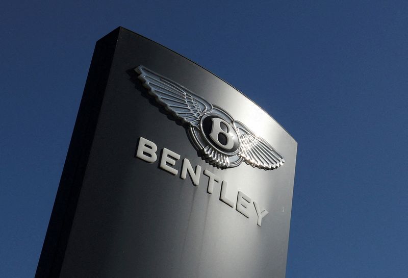 &copy; Reuters. FILE PHOTO: A logo of Bentley is seen outside a Bentley car dealer in Brussels, Belgium May 28, 2020. REUTERS/Yves Herman