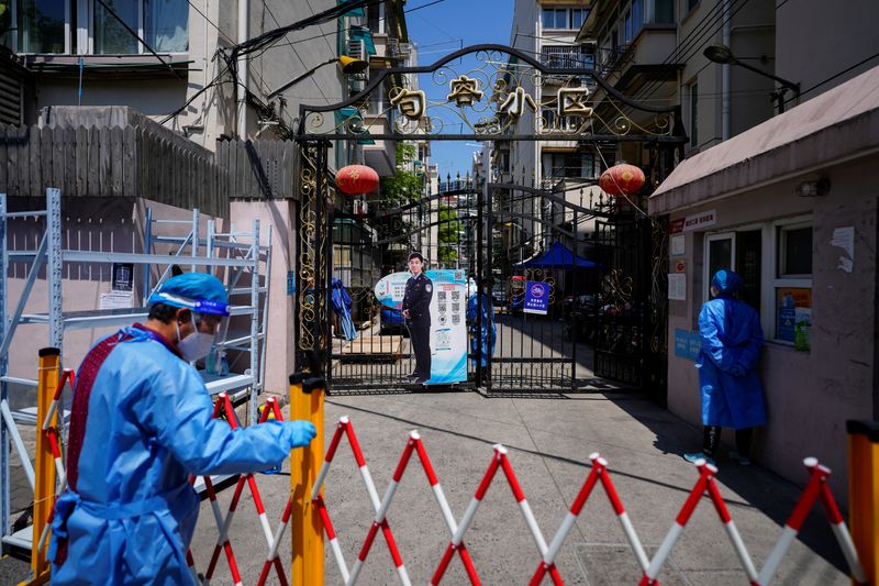 &copy; Reuters. 　５月６日、中国上海市の呉清副市長は、市内の新型コロナウイルス感染状況について、４月２２日以降「減少傾向が続いている」との見解を示した。上海で撮影（２０２２年　ロイター／