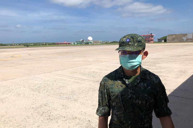 &copy; Reuters. FILE PHOTO: A soldier is seen at Makung Air Force Base in Taiwan's offshore island of Penghu, September 22, 2020. REUTERS/Yimou Lee