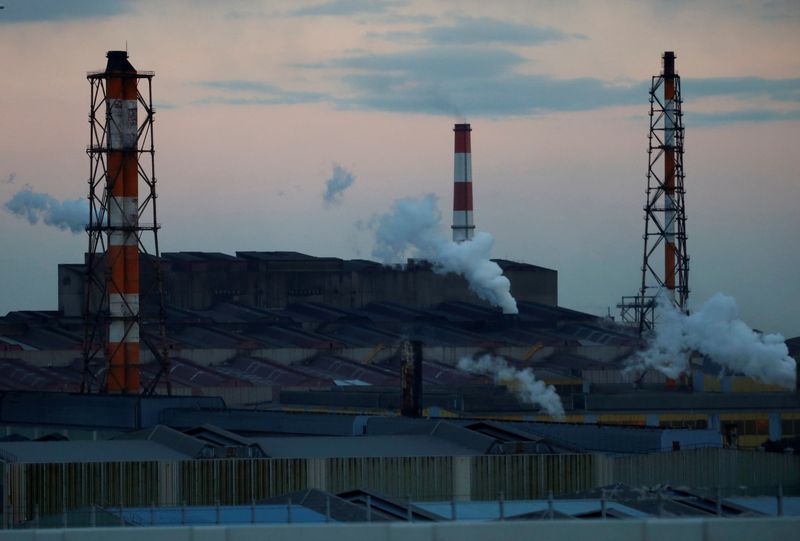 &copy; Reuters. FILE PHOTO: Steam is emitted from JFE's steel factory in Yokohama, Japan February 13, 2017. REUTERS/Issei Kato/File Photo