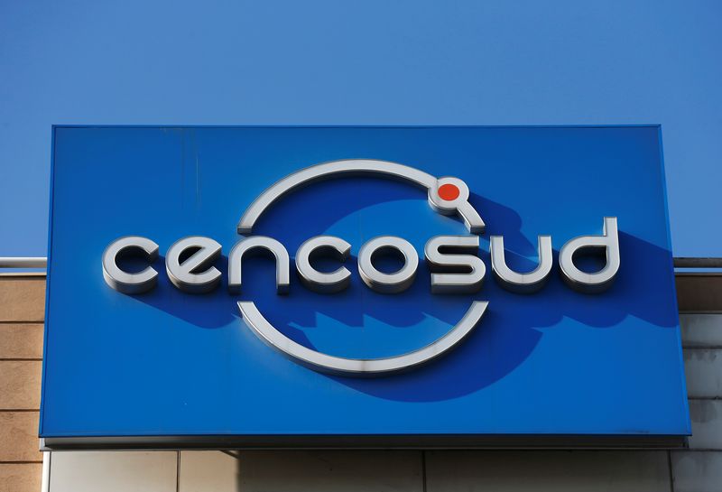 &copy; Reuters. FILE PHOTO: The logo of retailer Cencosud is seen at its corporate building in Santiago, Chile  July 23, 2019. REUTERS/Rodrigo Garrido