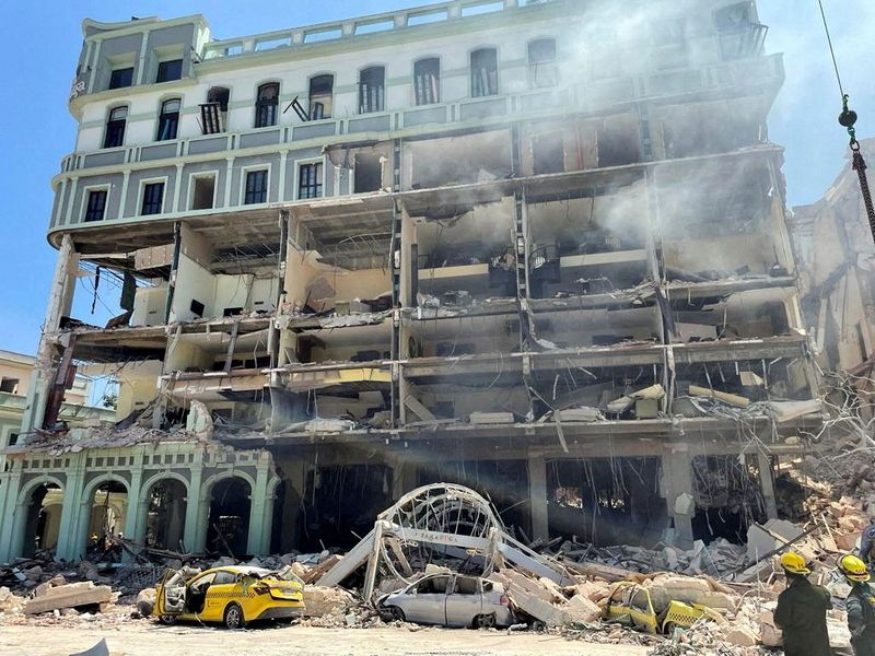 &copy; Reuters. Une forte explosion s'est produite vendredi dans un hôtel du centre de La Havane, faisant au moins quatre morts, ont rapporté des témoins et les médias d'Etat. /Photo prise le 6 mai 20222/REUTERS/Alexandre Meneghini    