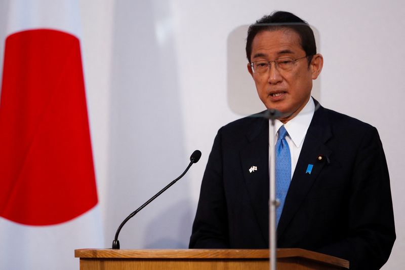 &copy; Reuters. FILE PHOTO: Japanese Prime Minister Fumio Kishida delivers a speech at the Guildhall in London, Britain May 5, 2022. REUTERS/Peter Nicholls