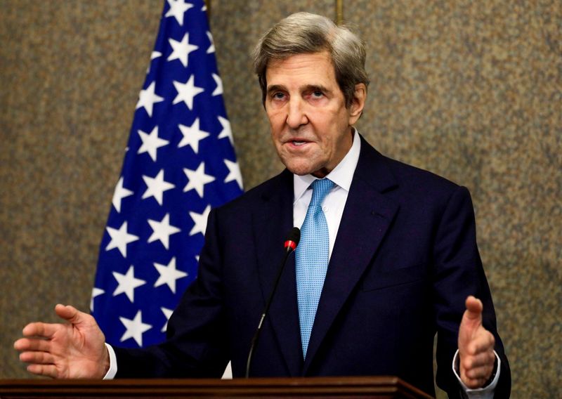 &copy; Reuters. Enviado especial dos Estados Unidos para o clima, John Kerry, durante reunião no Cairo
21/02/2022 REUTERS/Mohamed Abd El Ghany