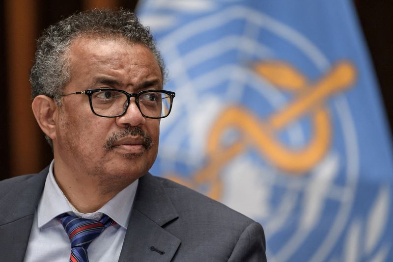 &copy; Reuters. Le directeur général de l'Organisation mondiale de la santé (OMS), Tedros Adhanom Ghebreyesus, a appelé samedi la Russie à mettre fin à son offensive en Ukraine et en particulier à cesser de bombarder les établissements de santé du pays. /Photo d