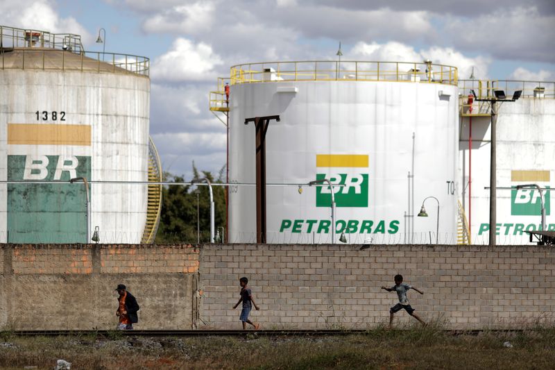 &copy; Reuters. Tanques da Petrobras, em Brasília
 25/7/2019 
REUTERS/Ueslei Marcelino