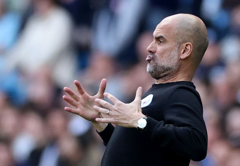 &copy; Reuters. Imagen de archivo del técnico del Manchester City, Pep Guardiola, durante el partido contra el Newcastle United por la Premier League del fútbol inglés en el Estadio Etihad de Manchester, Reino Unido. 8 de mayo, 2022. REUTERS/Phil Noble/Archivo