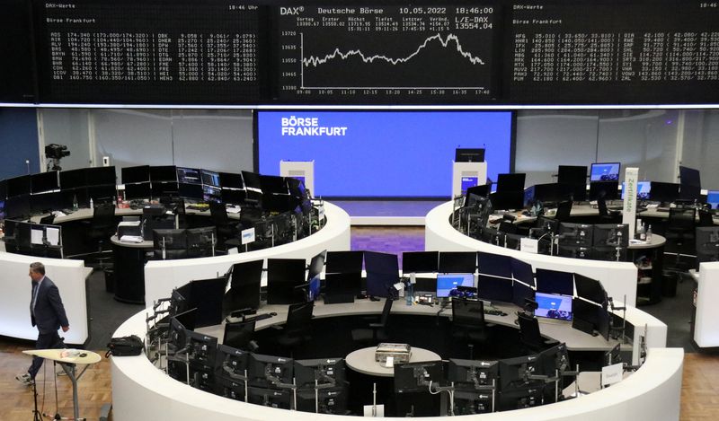 &copy; Reuters. FILE PHOTO: The German share price index DAX graph is pictured at the stock exchange in Frankfurt, Germany, May 10, 2022.    REUTERS/Staff