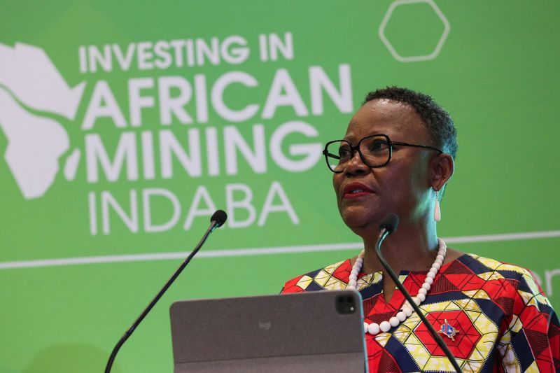 &copy; Reuters. DRC minister of mines Antoinette N'Samba Kalambayi speaks during African Mining Indaba 2022, in Cape Town, South Africa, May 11, 2022. REUTERS/Shelley Christians/Files