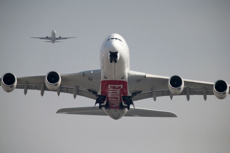 &copy; Reuters. La livraison à Emirates Airline de son premier Airbus A350 aura lieu en août 2024, soit un an plus tard que prévu, a déclaré mercredi le directeur des opérations de la compagnie basée à Dubaï, cité par un quotidien émirati. /Photo d'archives/RE