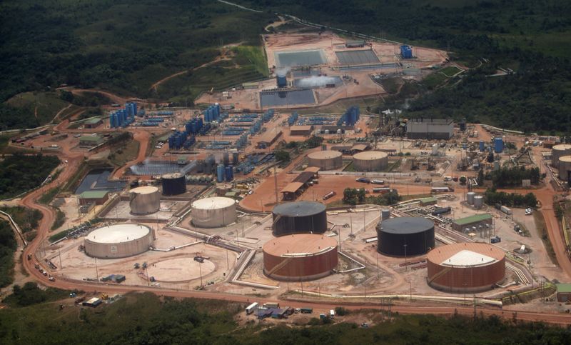 &copy; Reuters. Foto de archivo. Una vista aérea del campo petrolero Rubiales en Puerto Gaitán, departamento del Meta, Colombia, 5 de octubre, 2011. REUTERS/John Vizcaino
