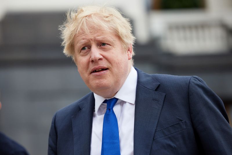 &copy; Reuters. FOTO DE ARCHIVO. El primer ministro británico, Boris Johnson, llega a una reunión con el presidente de Ucrania, Volodímir Zelenski, mientras continúa el ataque de Rusia a Ucrania, en Kiev, Ucrania. 9 de abril de 2022. Servicio de Prensa de la Presiden