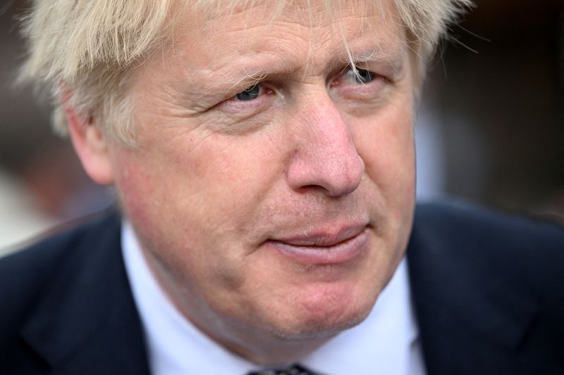 &copy; Reuters. Premiê britânico, Boris Johnson, chega para reunião itinerante do gabinete em Stoke-on-Trent, na região central da Inglaterra
12/05/2022 Oli Scarff/Pool via REUTERS