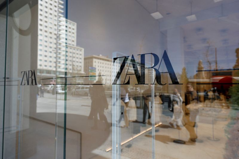 &copy; Reuters. FILE PHOTO: Zara's logo is displayed on a window, at one of the company's largest stores in the world, in Madrid, Spain, April 7, 2022. REUTERS/Juan Medina/