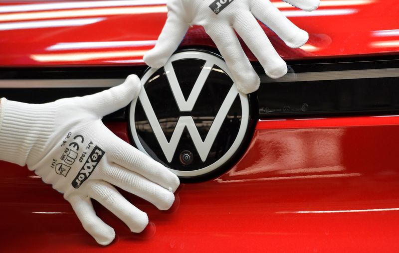 Volkswagen vai construir 800.000 carros totalmente elétricos este ano