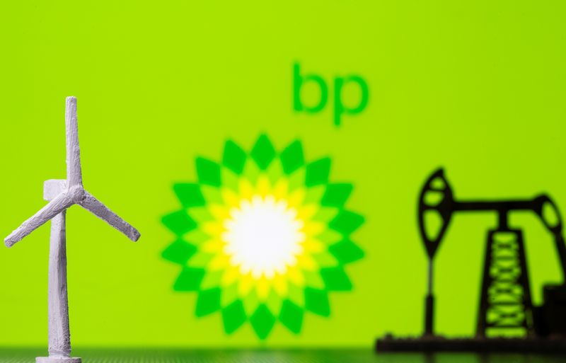BP shareholders back company's climate strategy