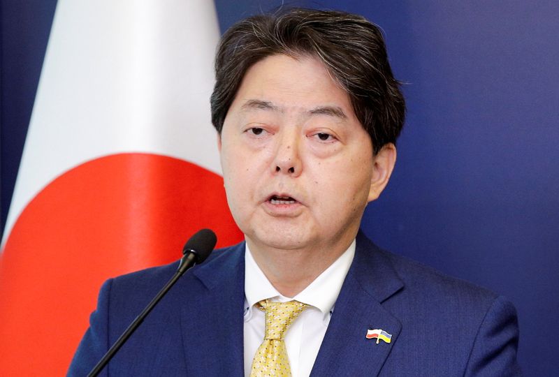 &copy; Reuters. FILE PHOTO: Japanese Foreign Minister Yoshimasa Hayashi speaks at a news conference in Warsaw, Poland April 4, 2022. Dawid Zuchowic/Agencja Wyborcza.pl via REUTERS