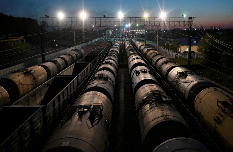 &copy; Reuters. FILE PHOTO: View shows railroad freight cars, including oil tanks, in Omsk, Russia May 1, 2020. REUTERS