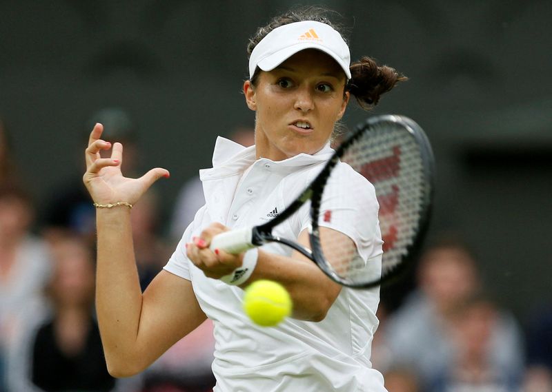 &copy; Reuters. لاعبة التنس البريطانية لورا روبسون - صورة من أرشيف رويترز. 