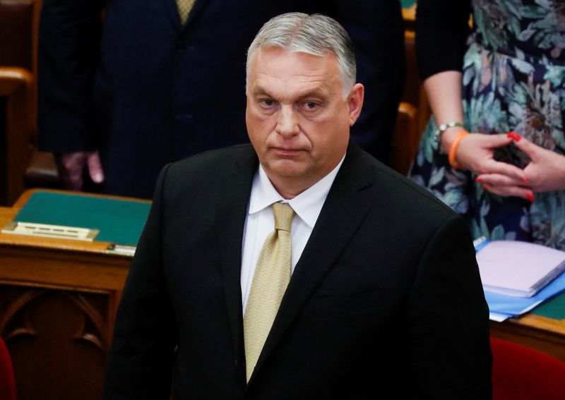 &copy; Reuters. Hungarian Prime Minister Viktor Orban stands before taking the oath of office in the Parliament in Budapest, Hungary, May 16, 2022. REUTERS/Bernadett Szabo