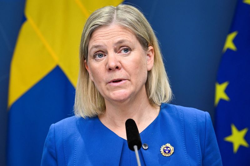© Reuters. رئيسة الوزراء السويدية ماجدالينا أندرسون تتحدث خلال مؤتمر صحفي في ستوكهولم يوم الاثنين. صورة لرويترز. 