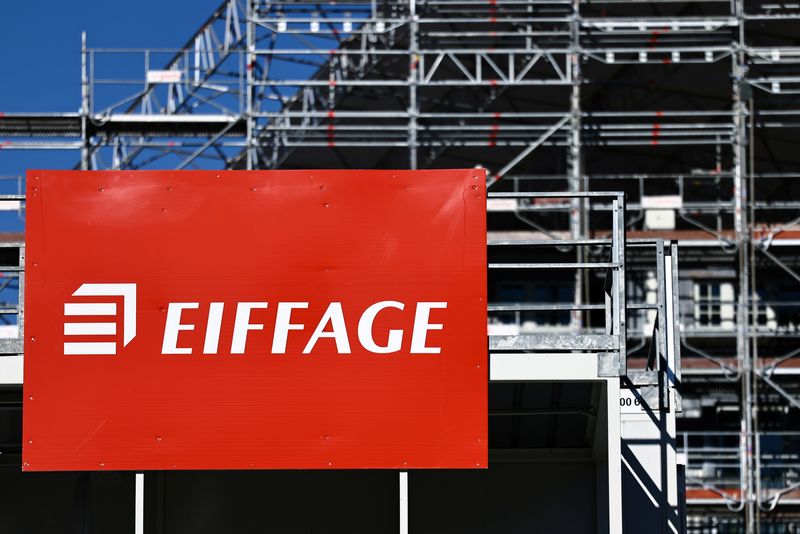 &copy; Reuters. The logo of French construction group Eiffage is seen at a construction site in Paris, France, October 24, 2021. REUTERS/Sarah Meyssonnier/File Photo