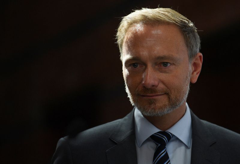 &copy; Reuters. El líder del Partido Democrático Libre (FDP) de Alemania, Christian Lindner, se dirige a una conferencia de prensa en reacción a los resultados de las elecciones regionales en Berlín, Alemania, 16 de mayo de 2022. REUTERS/Annegret Hilse