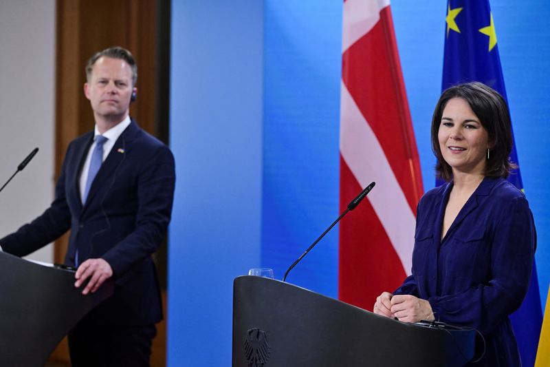 © Reuters. German Foreign Minister Annalena Baerbock speaks during a joint news conference with Danish Foreign Minister Jeppe Kofod in Berlin, Germany May 17, 2022. John MacDougall/Pool via REUTERS