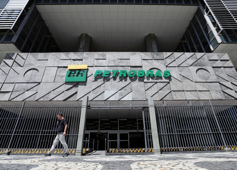 Corruzione Petrobras, difesa chiede assoluzione San Faustin (Techint) e fratelli Rocca